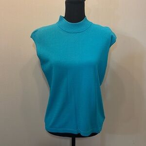Vintage Jones New York Women’s Tank Top Size XL‎ in Blue rayon/nylon blend